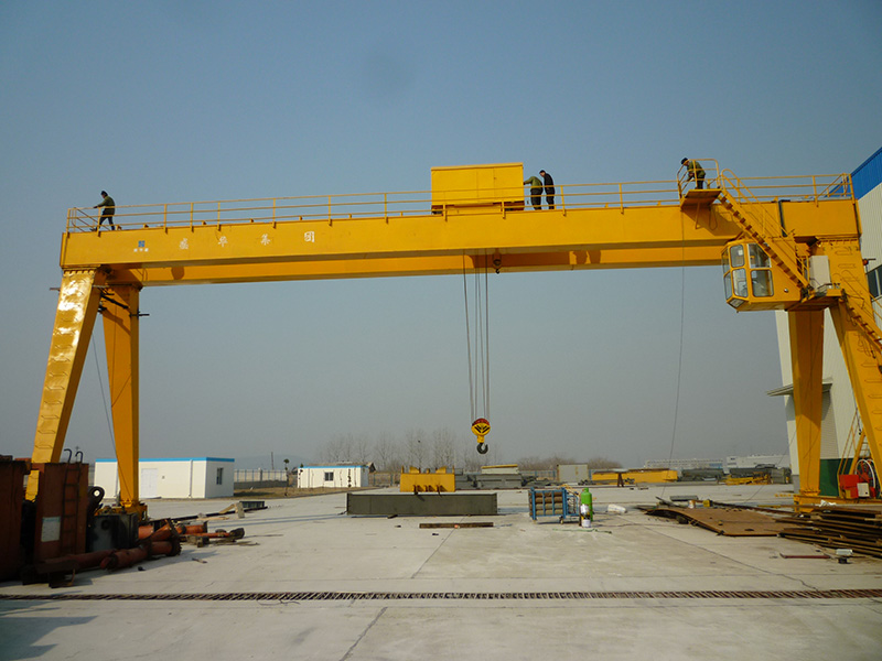 雙主梁門式起重機(jī)（包箱式）